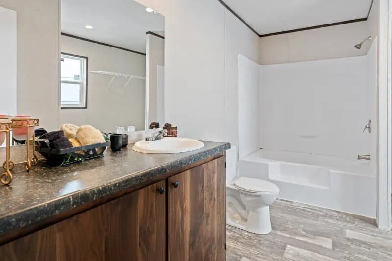 Pinnacle bathroom home features