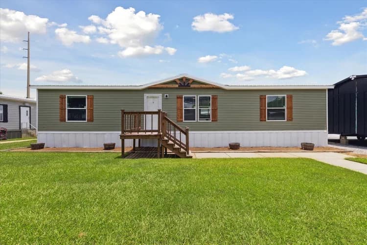 Fremont hero, elevation, and exterior home features