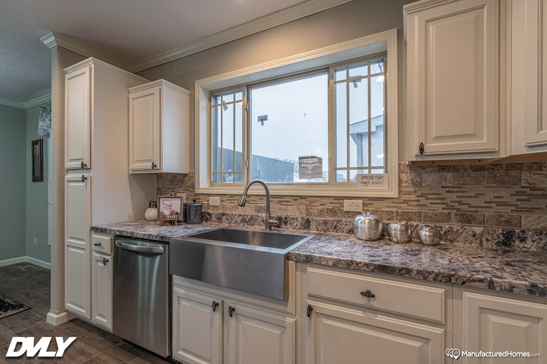 The big chief kitchen home features