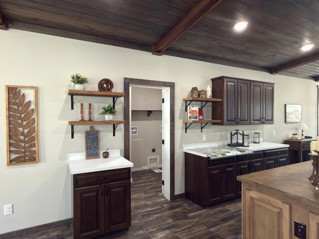 Robin's nest kitchen home features