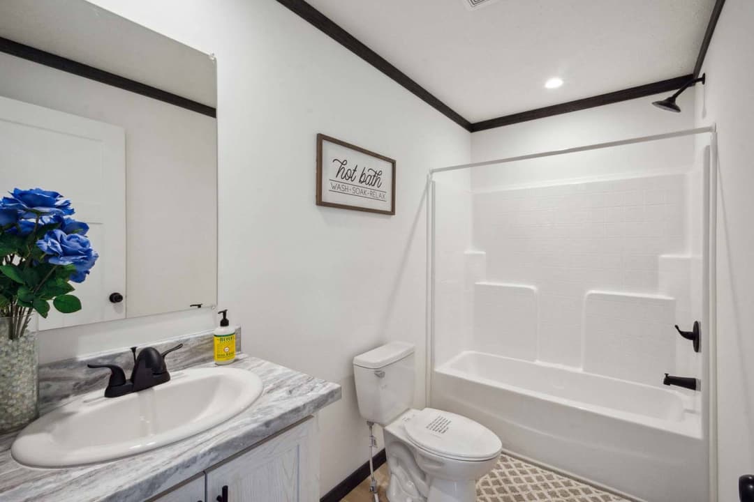 Roan bathroom home features