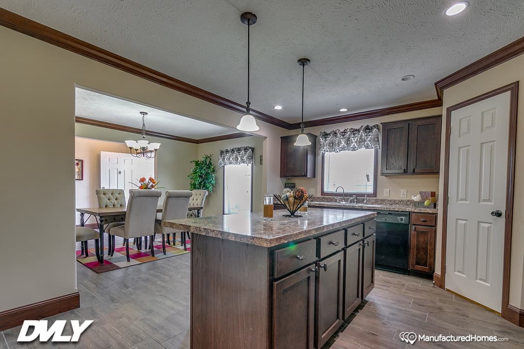 Brooks pointe kitchen home features