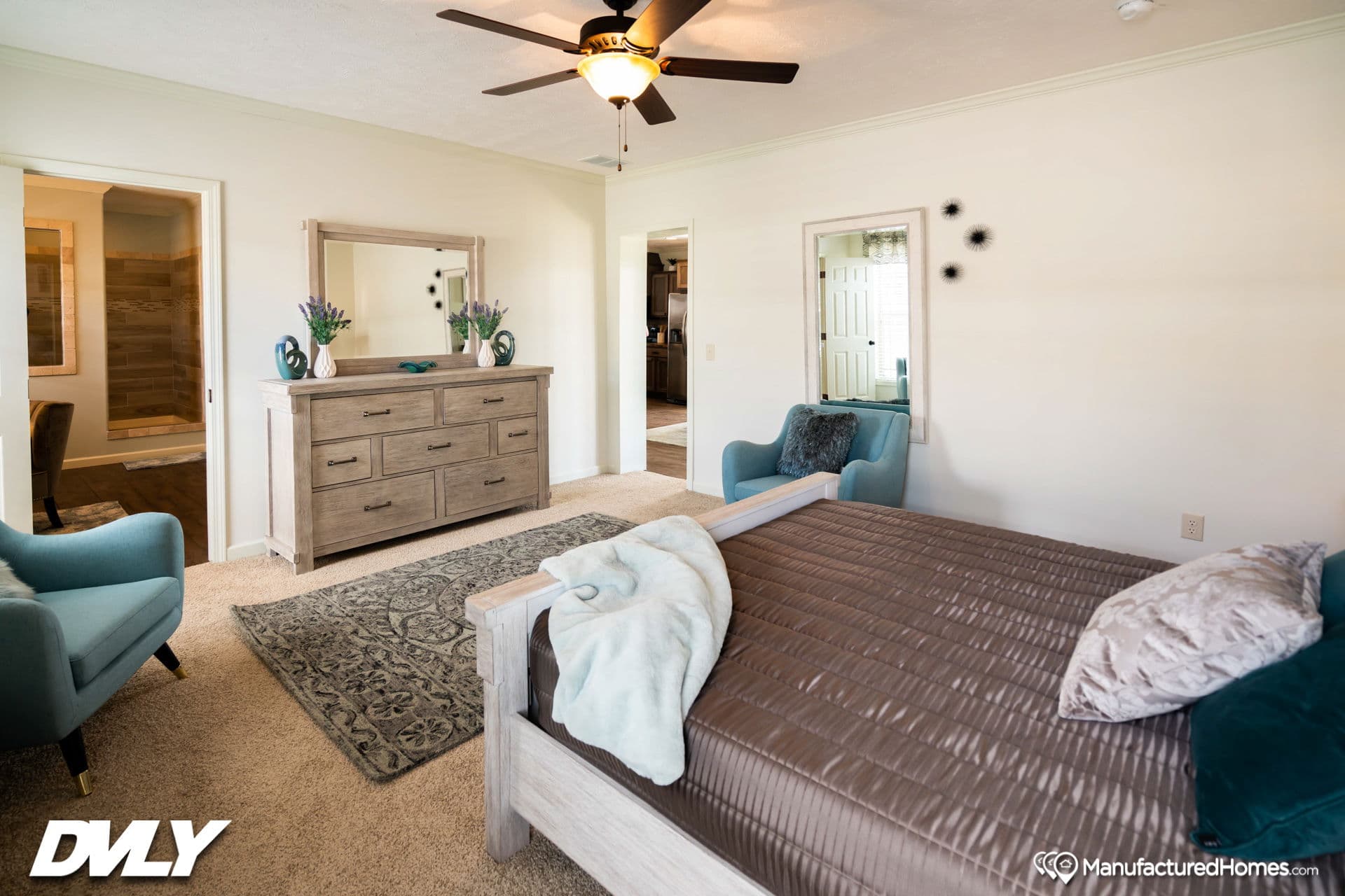 Robin's nest bedroom home features