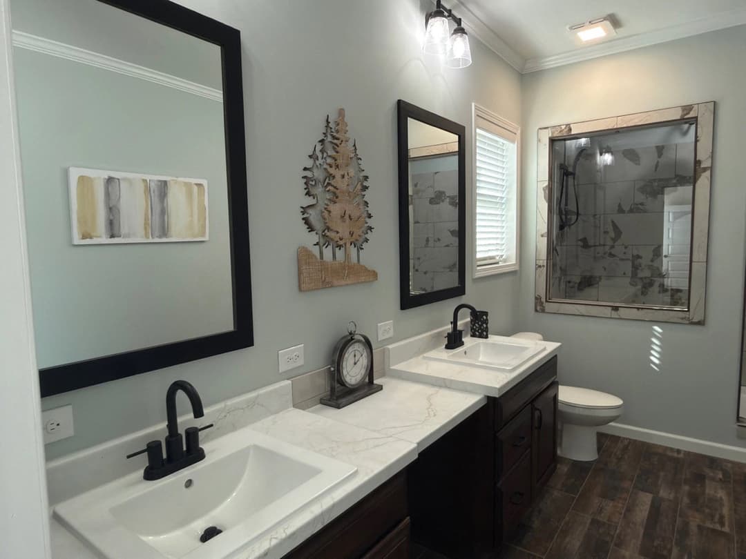 Robin's nest bathroom home features
