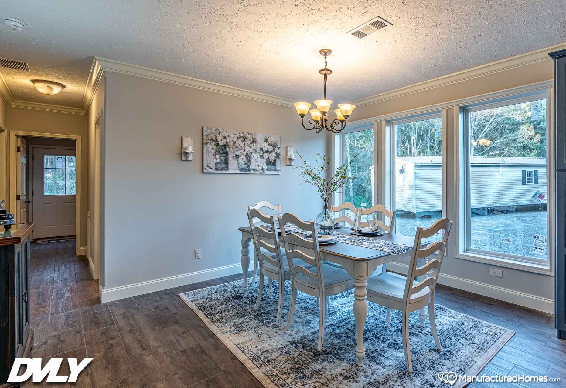 The julia interior home features