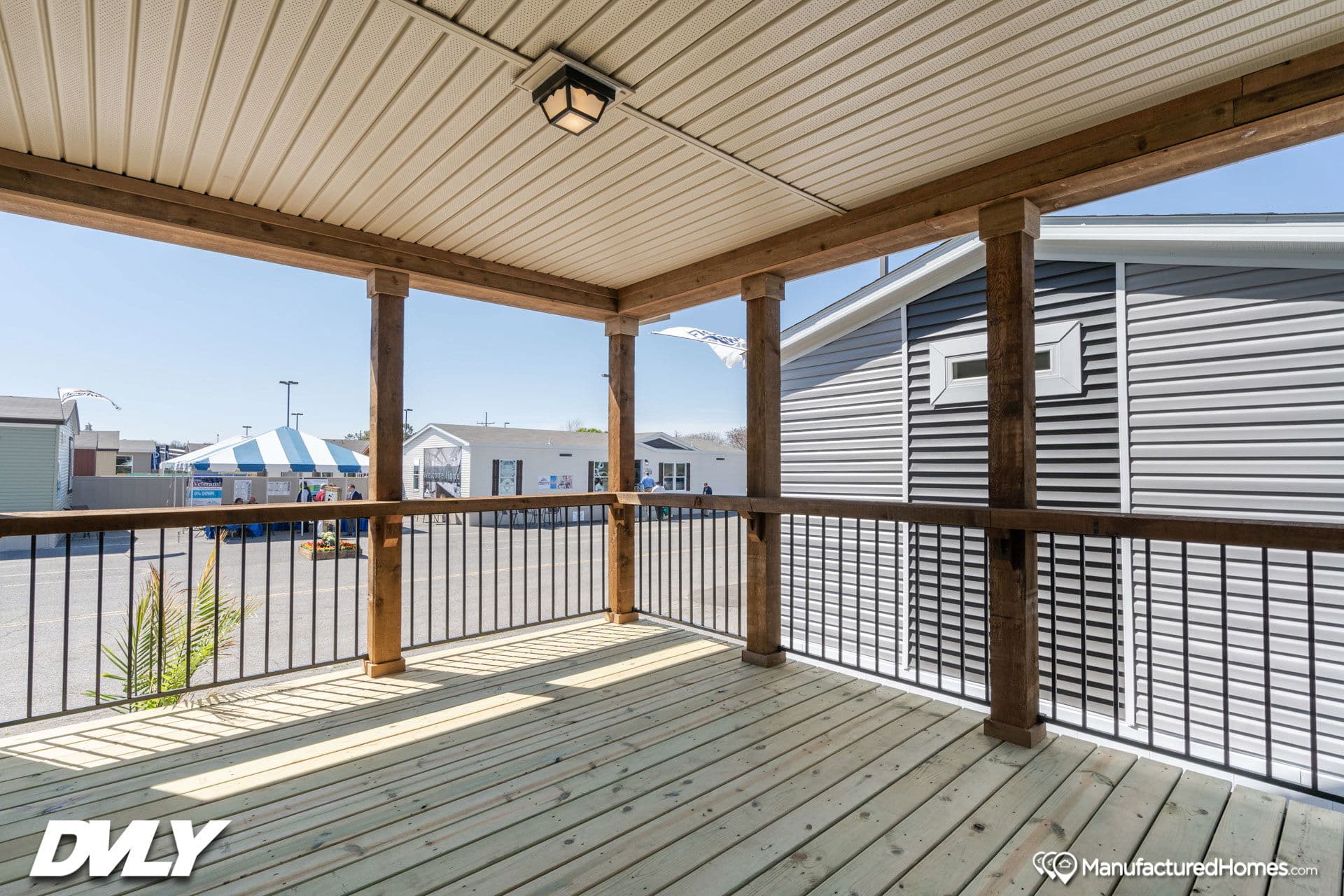 Robin's nest exterior home features