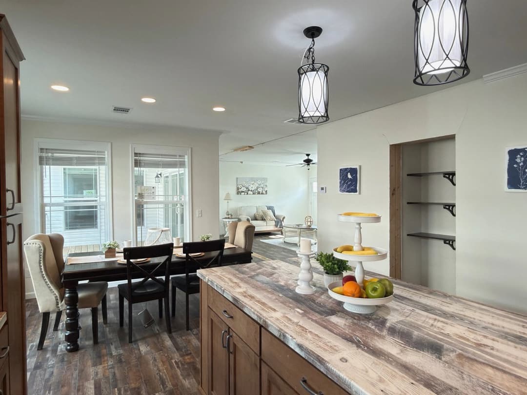 Aimon b interior home features