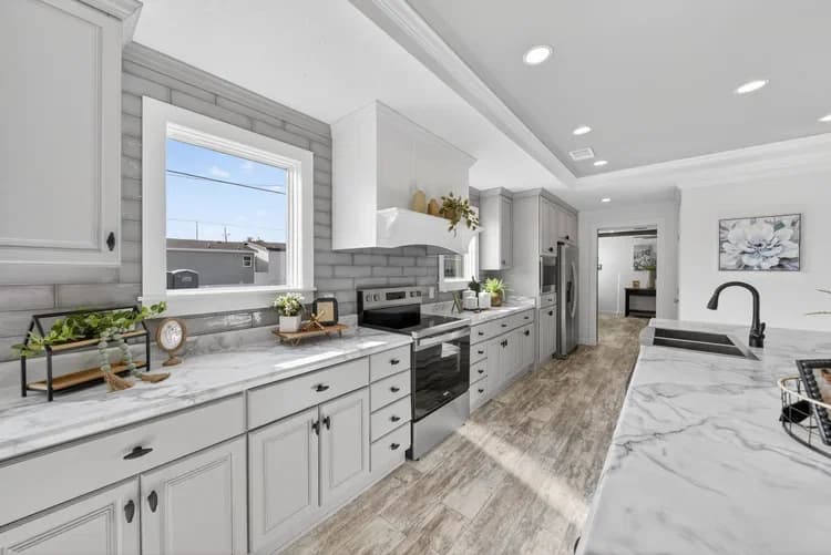 Rory kitchen home features