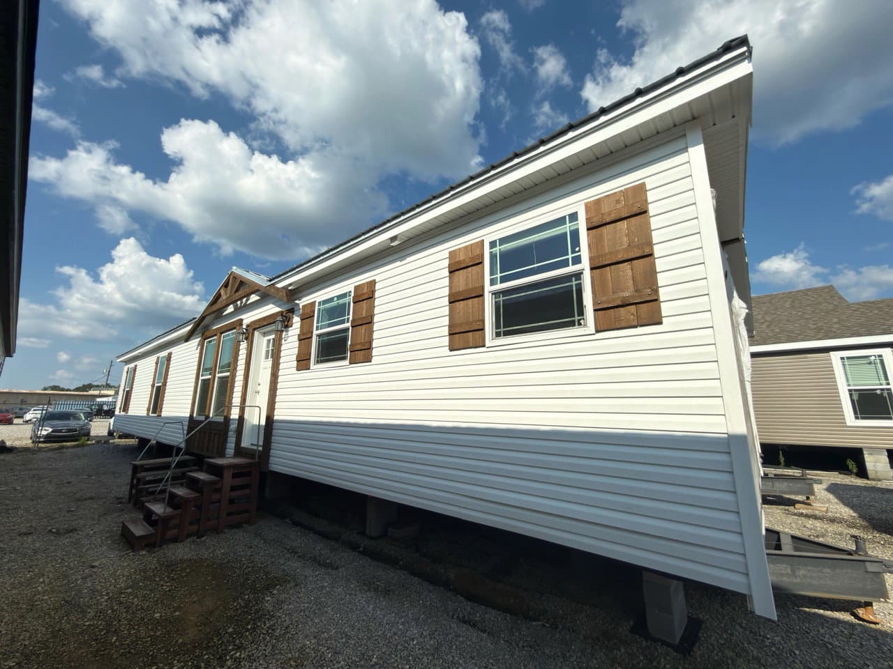 Aimon elevation and exterior home features