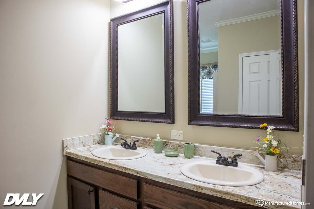 Briarritz bathroom home features