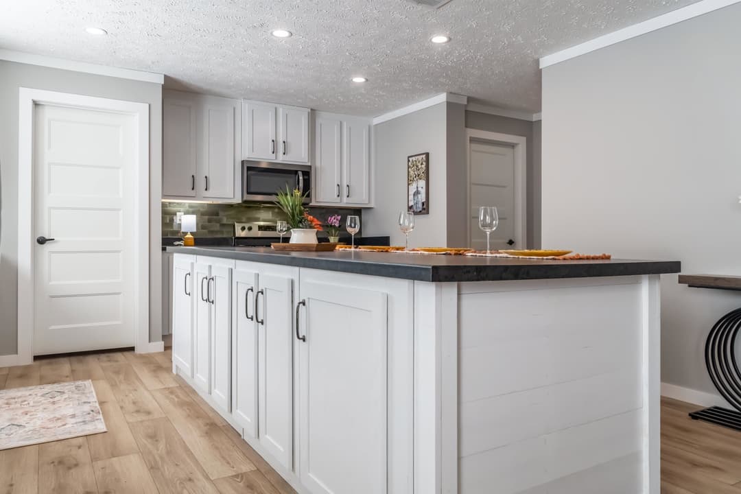 The blackwater kitchen home features