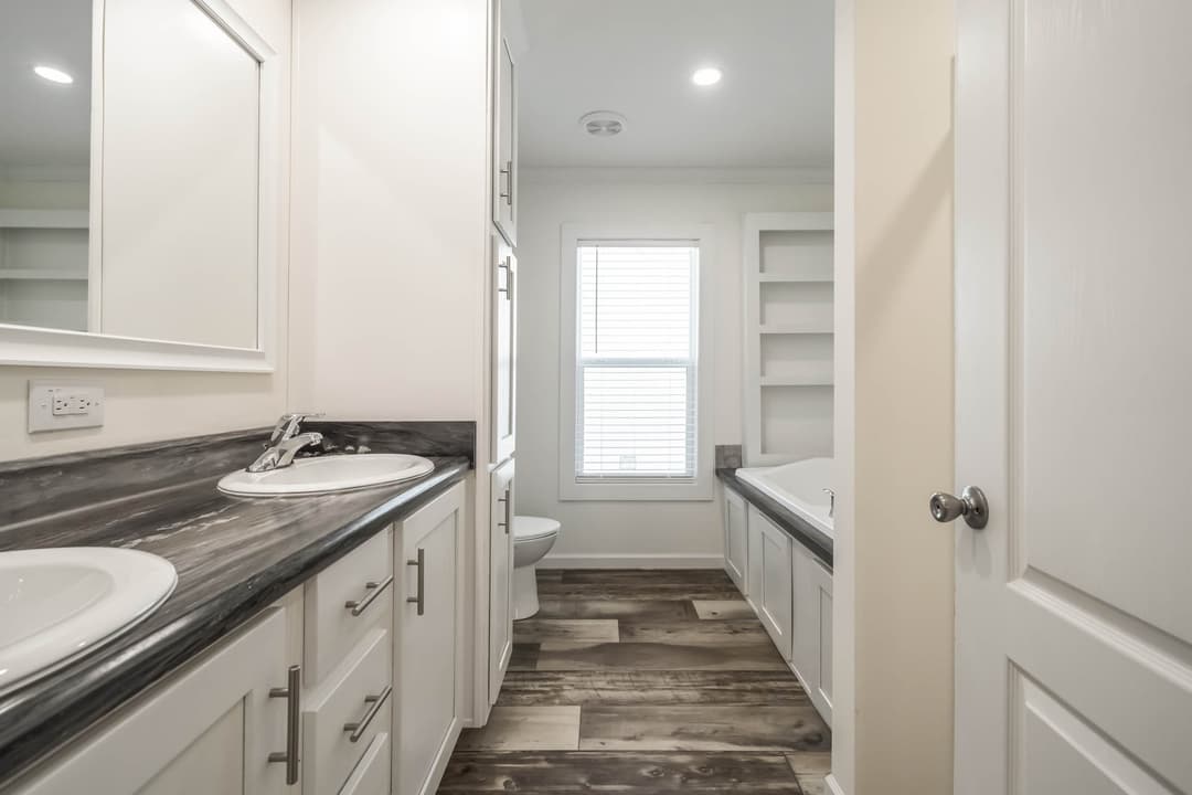 Milo bathroom home features