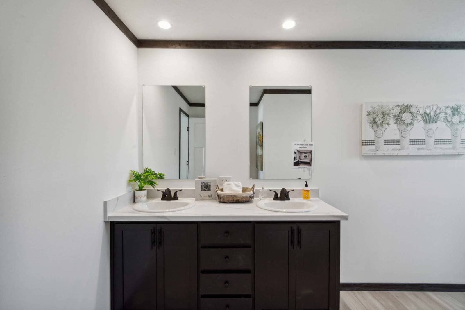 Roan bathroom home features