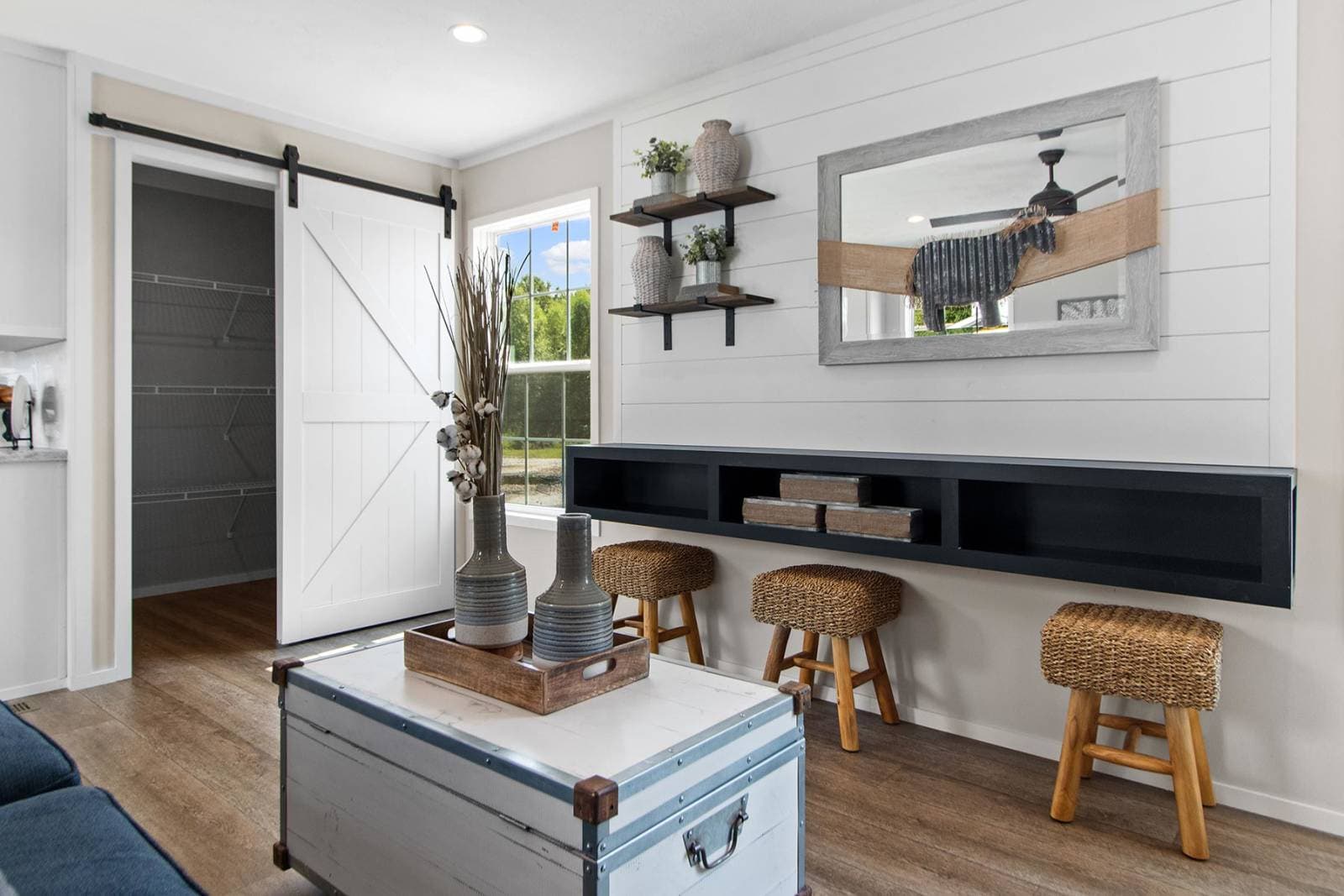 Sierra interior home features