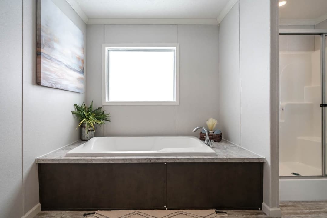 Nova bathroom home features