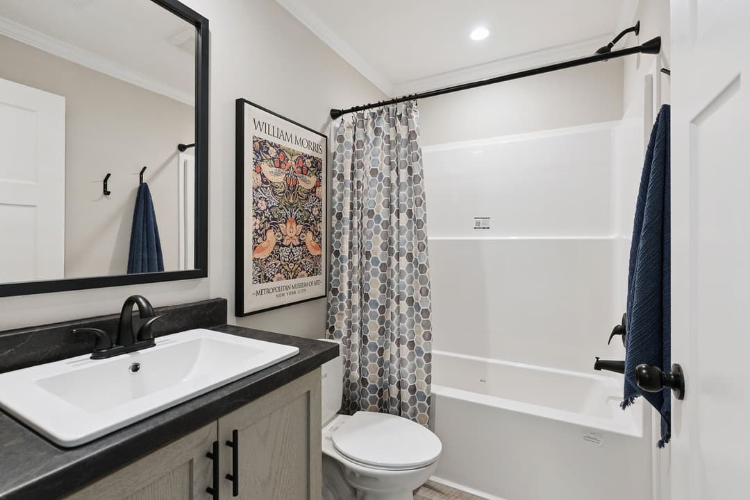 Driftwood cottage bathroom home features