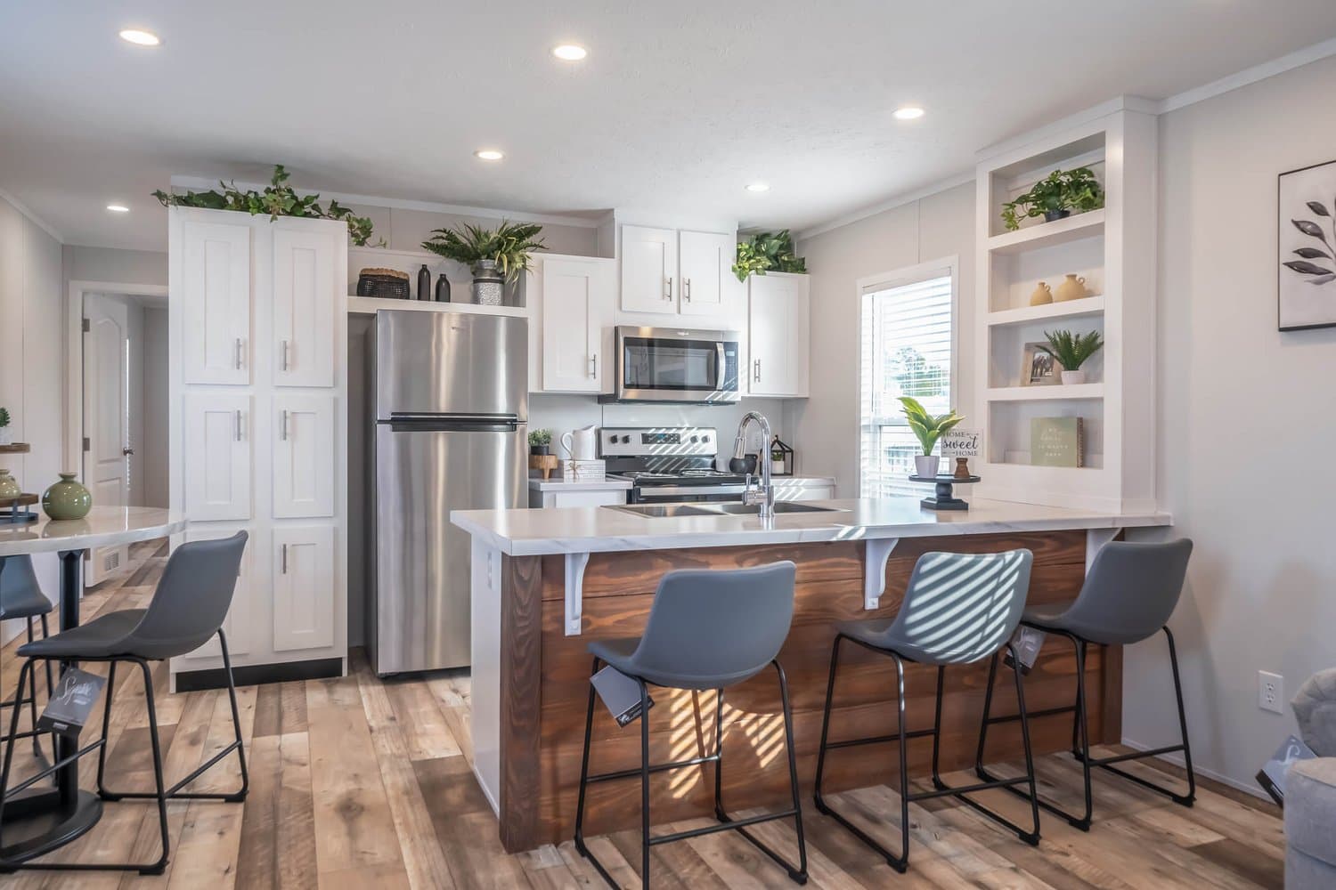 Hudson hero and kitchen home features