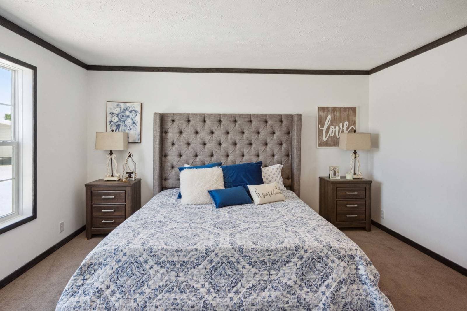 Roan bedroom home features