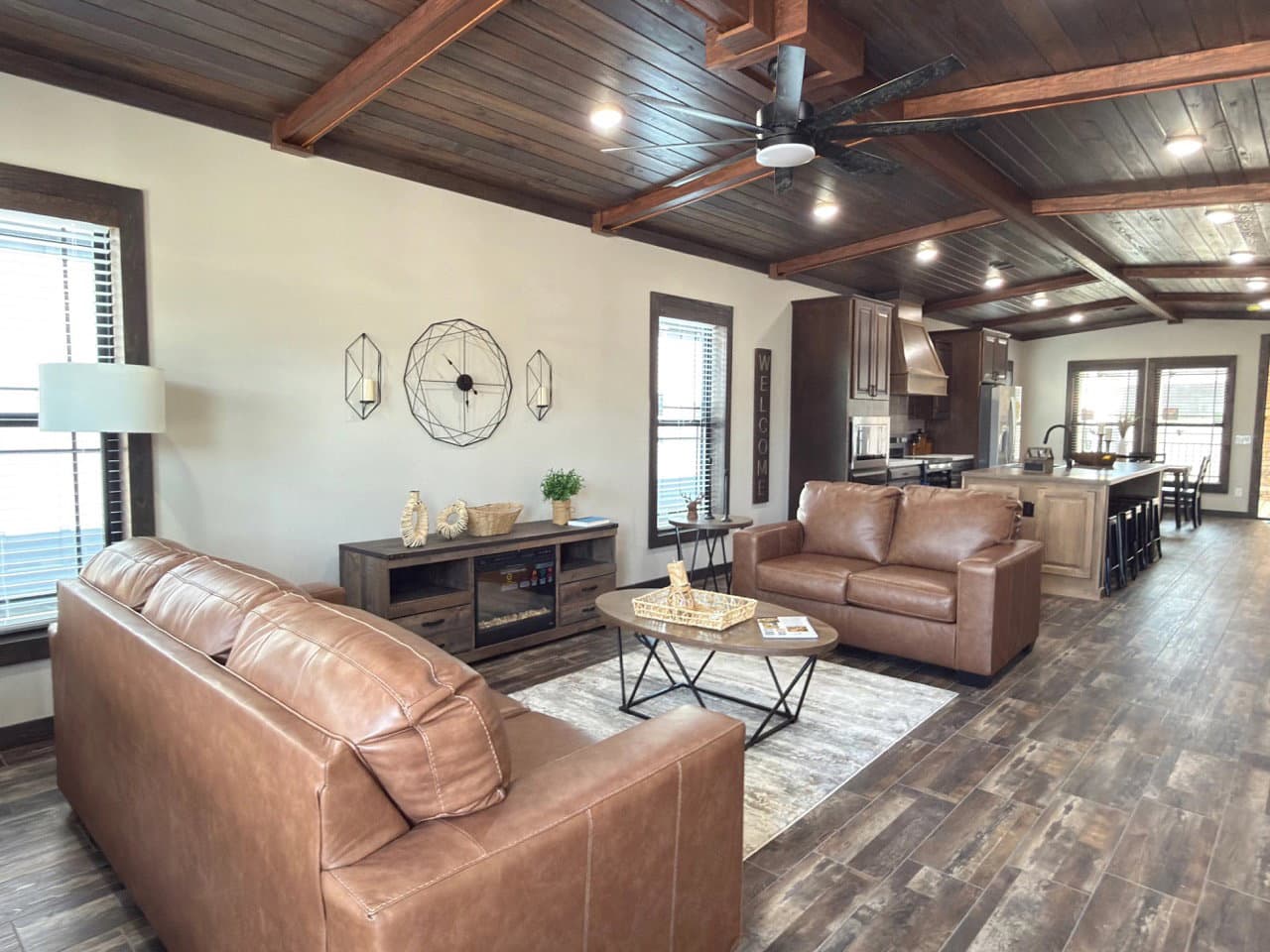 Robin's nest interior home features