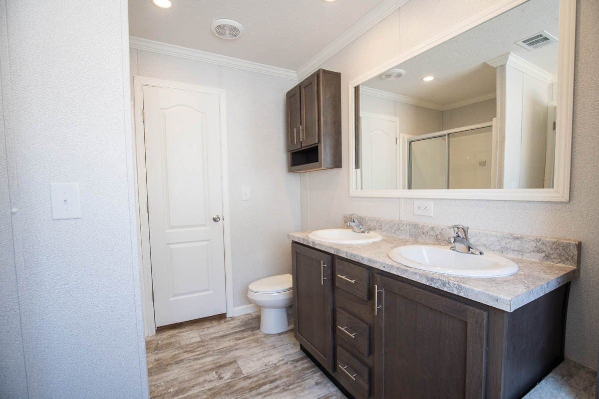 Eva bathroom home features