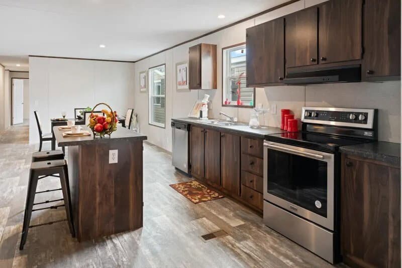 Pinnacle kitchen home features