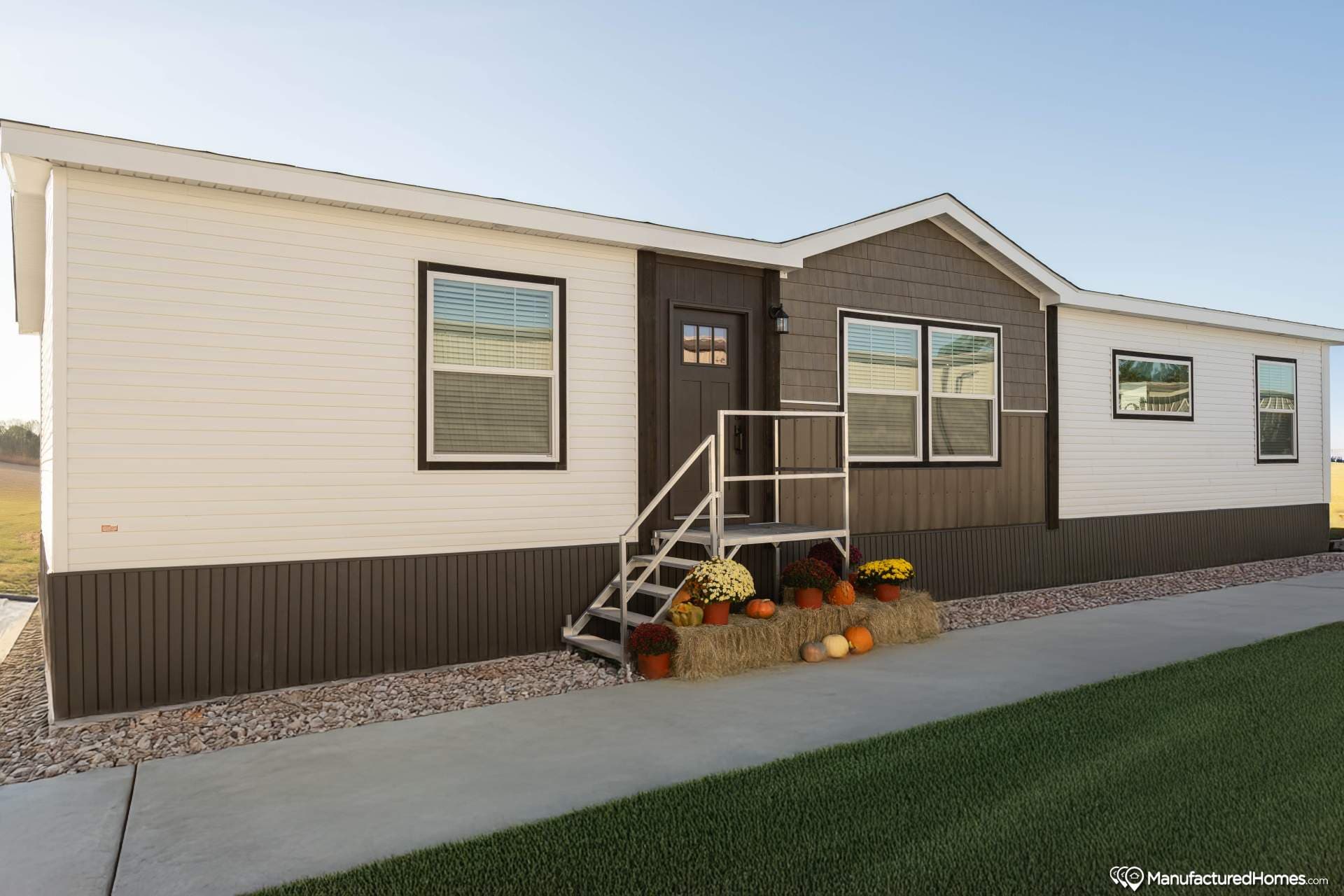 The shades creek elevation and exterior home features