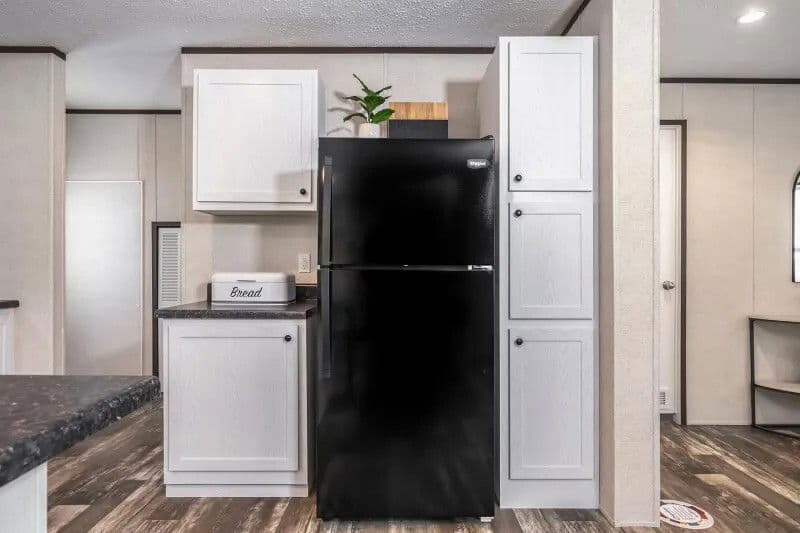 Churchill kitchen home features