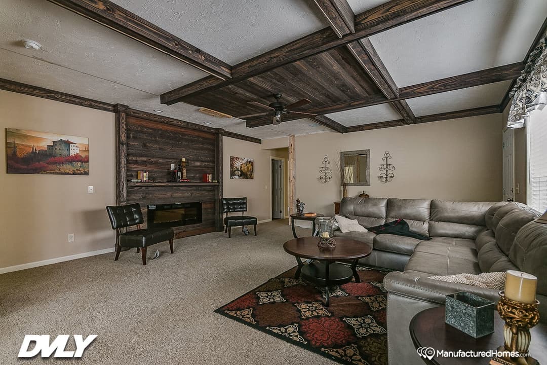 Ahaveh interior home features