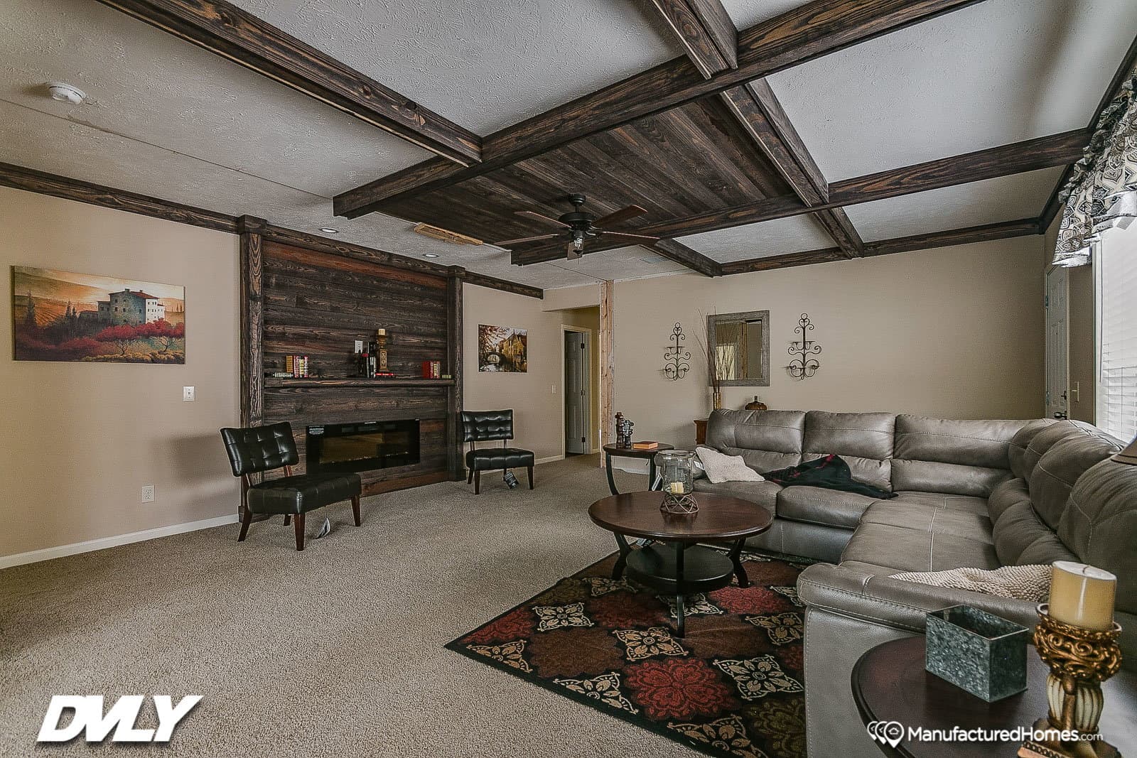 Ahaveh interior home features