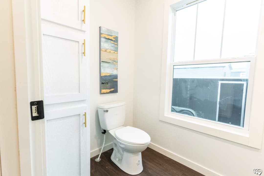 The twin creek bathroom home features