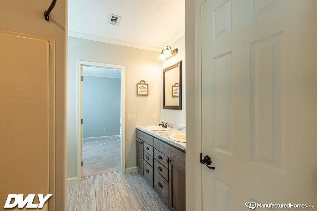 The anais bathroom home features