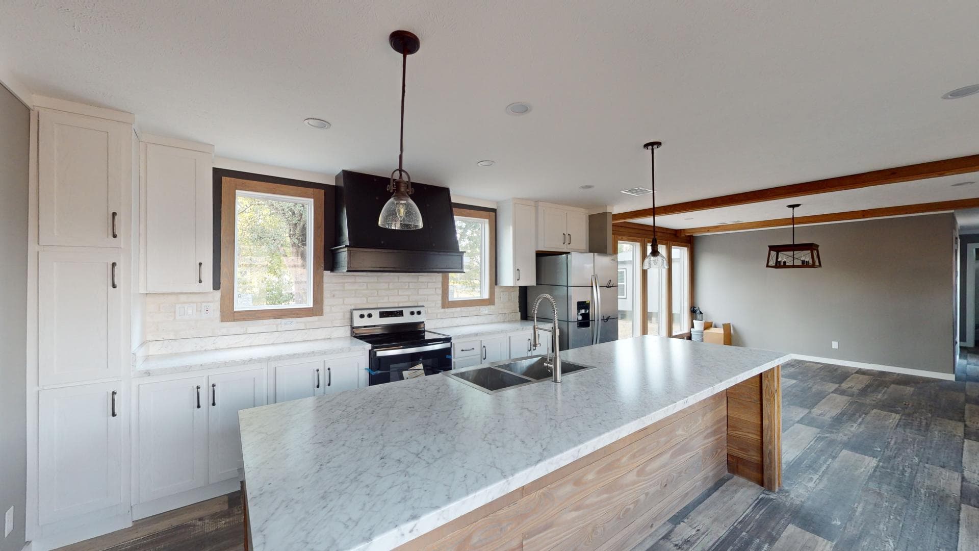 The cheaha kitchen home features