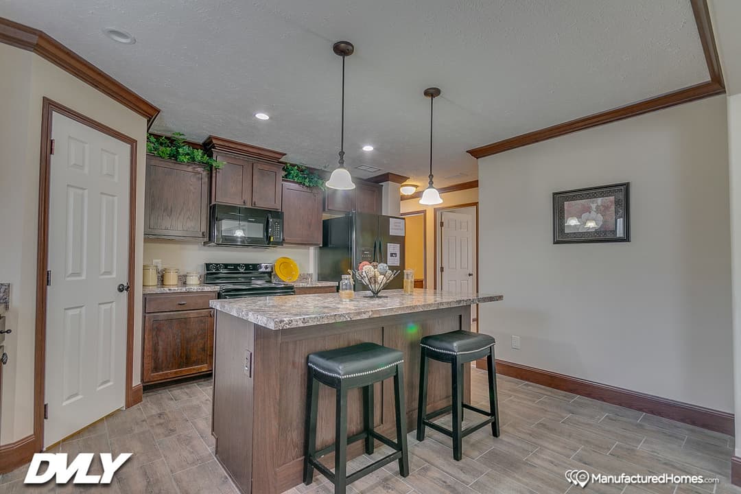 Brooks pointe kitchen home features