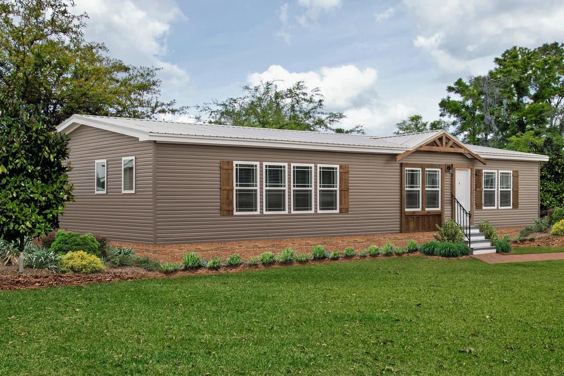 Ahaveh den hero, elevation, and exterior home features