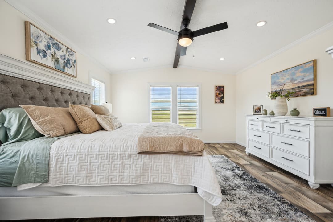 Nexus bedroom home features