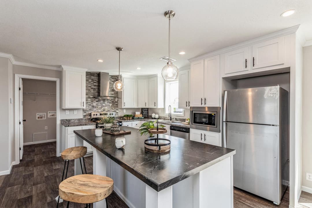 Pursuit kitchen home features