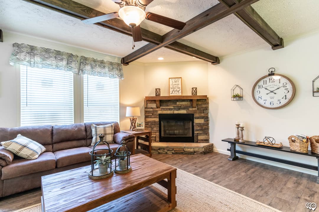 Aimon c interior home features