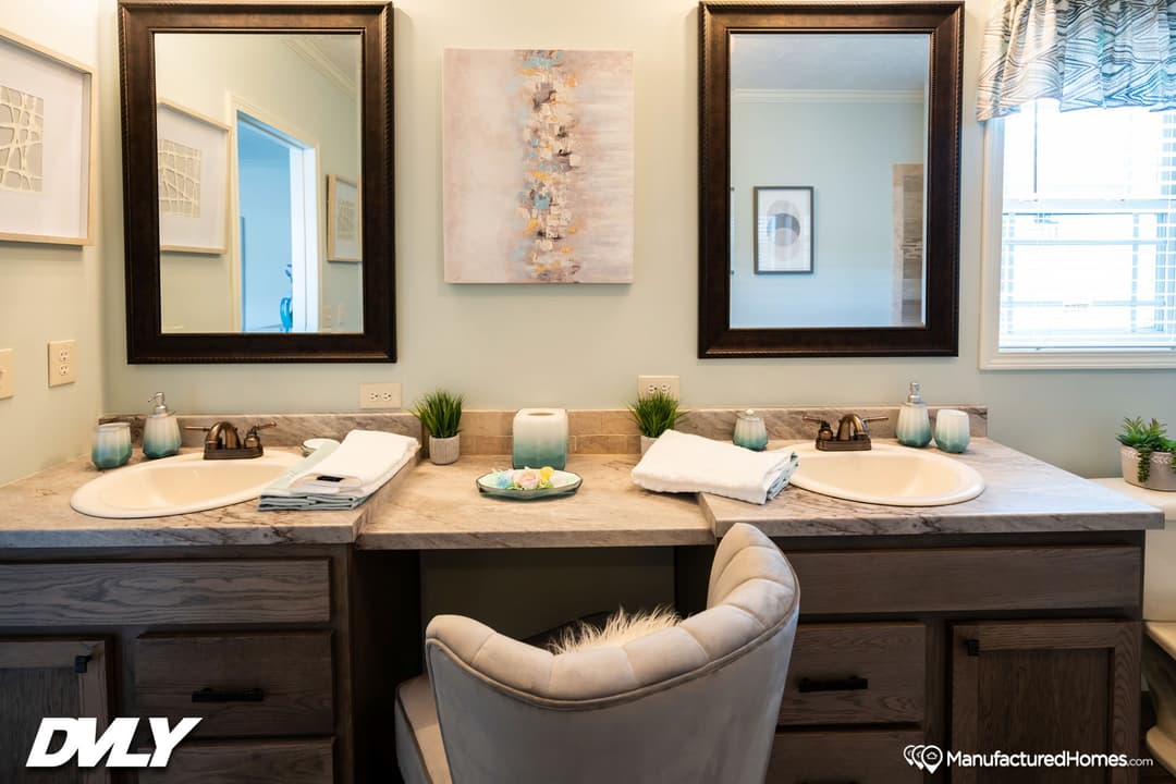 Robin's nest bathroom home features