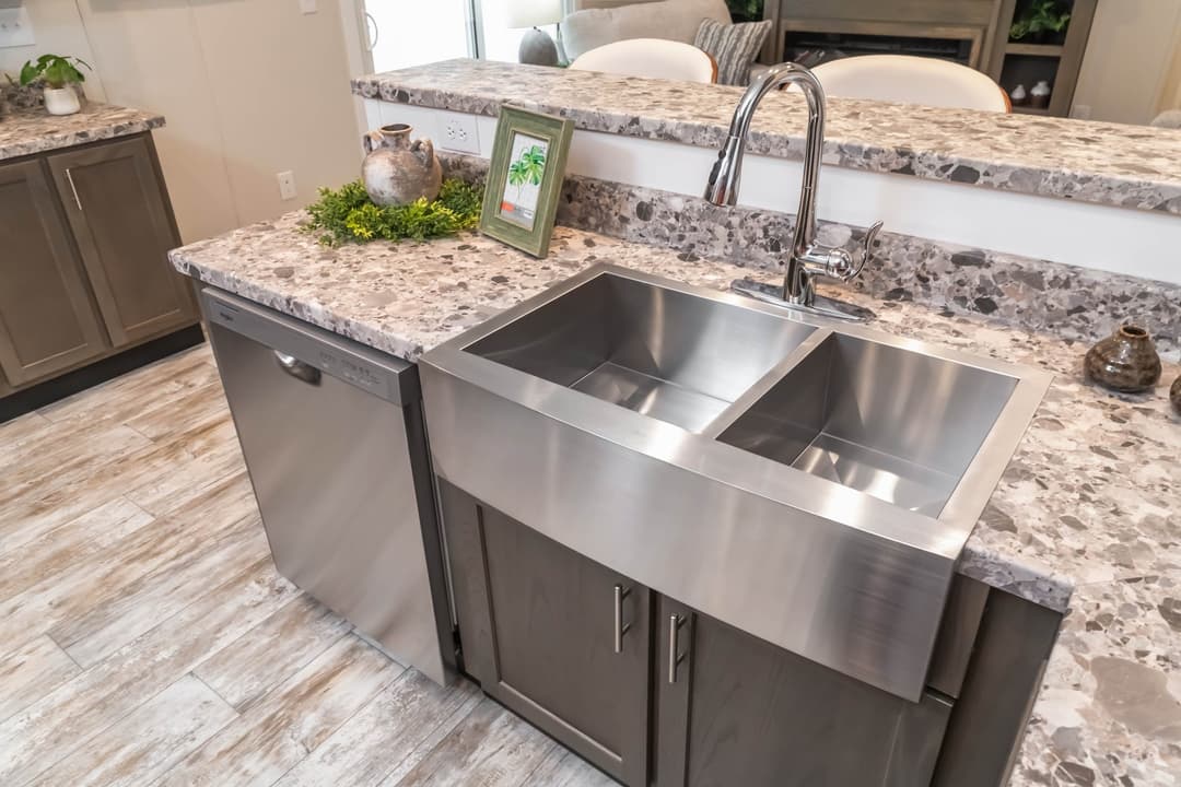 Fay kitchen home features