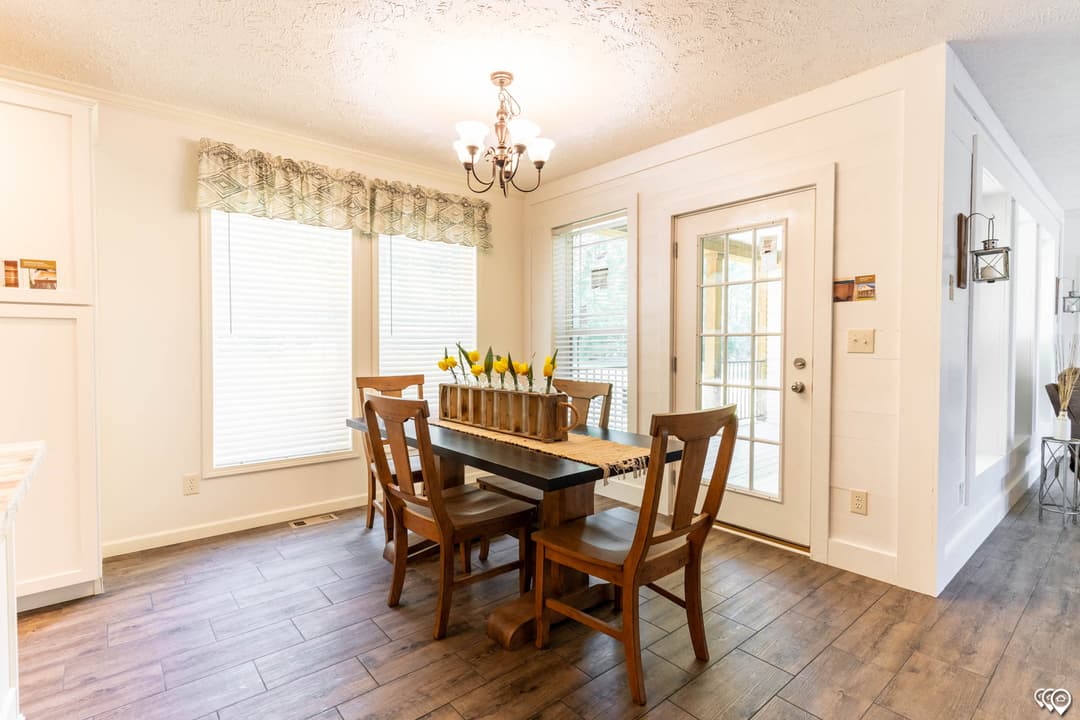 Aimon c interior home features