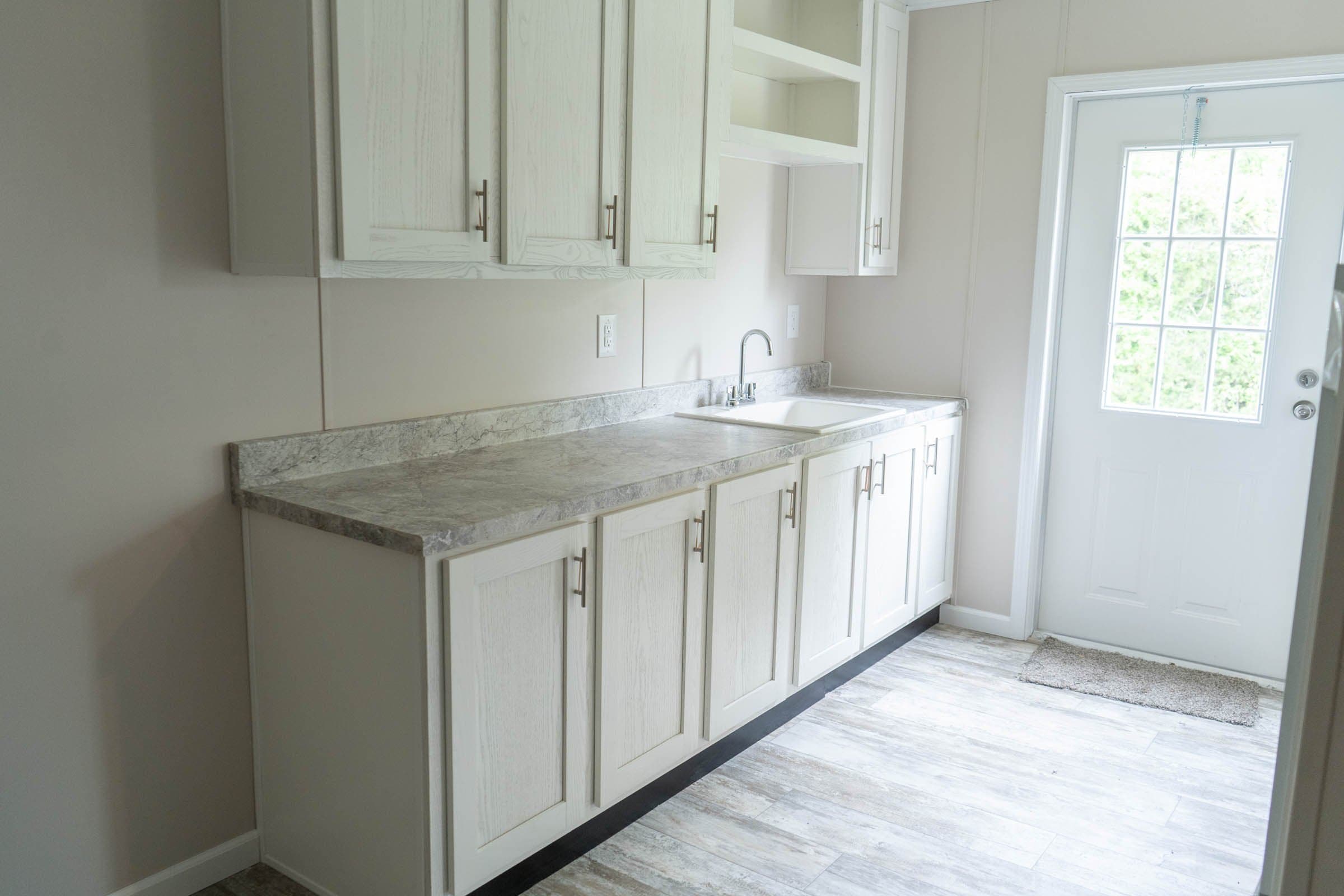 Luna interior home features