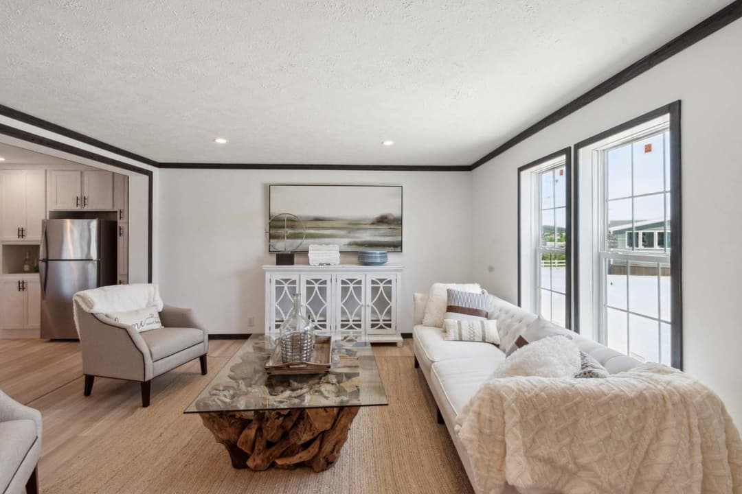 Roan interior home features