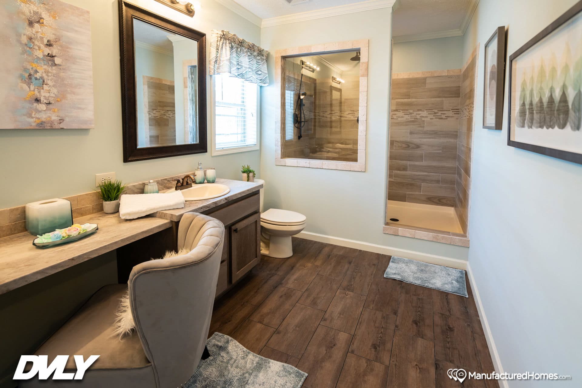 Robin's nest bathroom home features