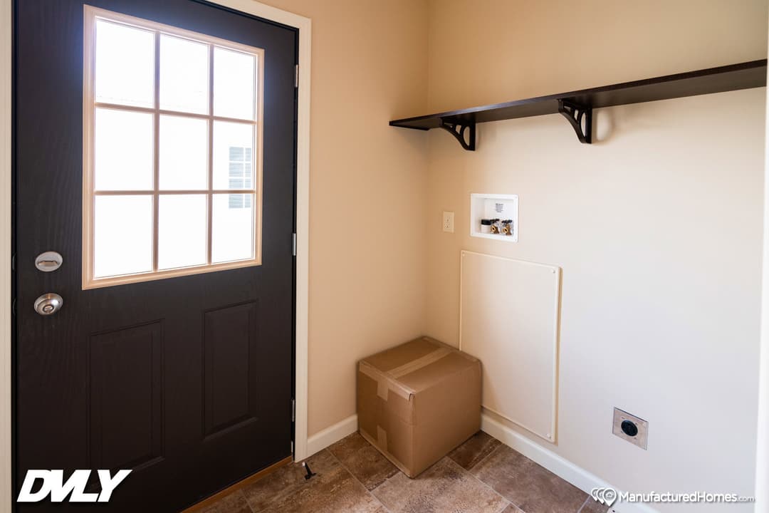 The adriel corner ½ rock fireplace interior home features