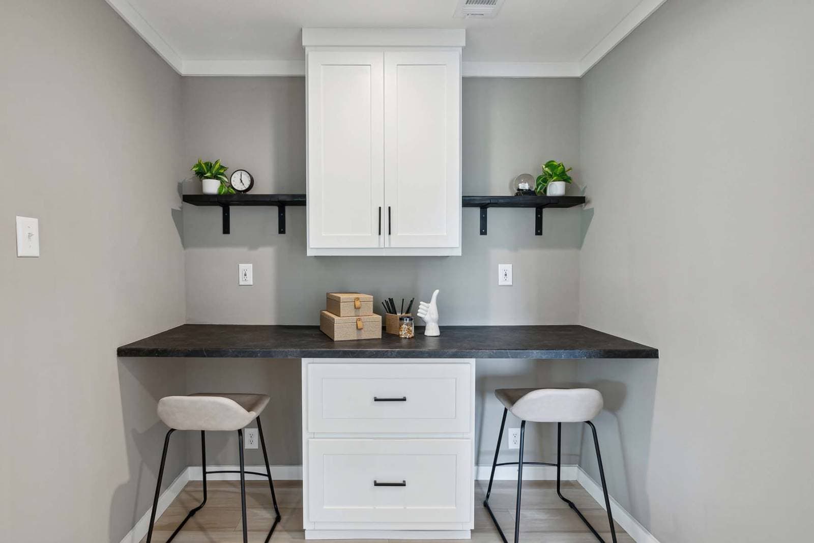 Vista villa interior home features