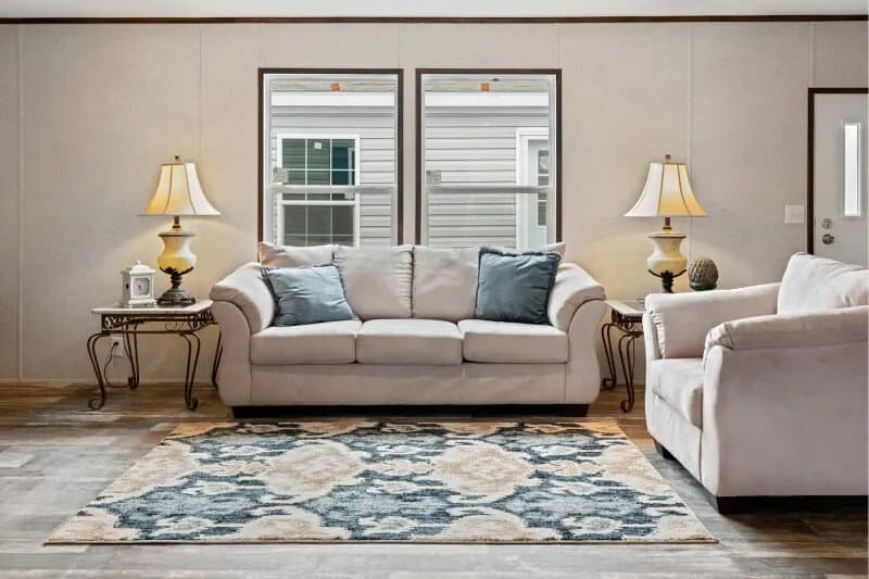 Pinnacle interior home features