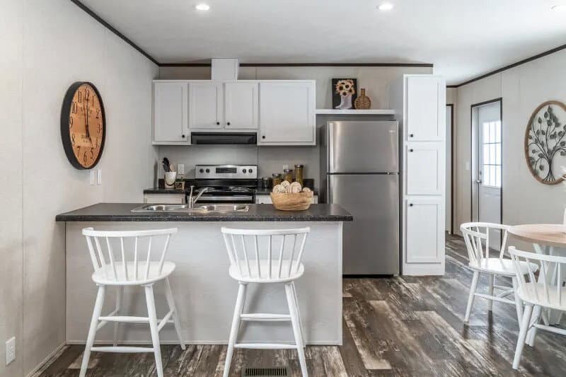 Ridge kitchen home features