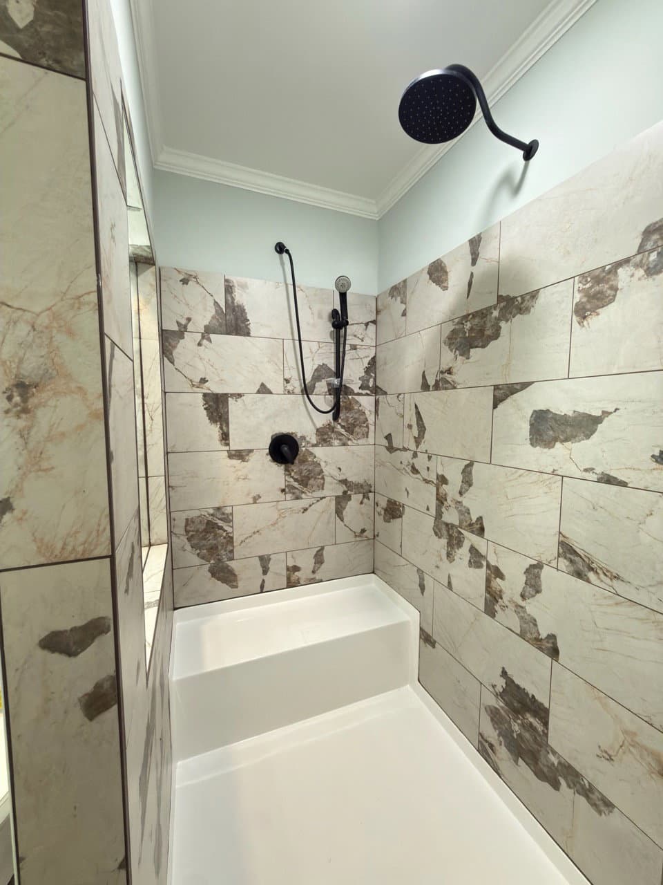Robin's nest bathroom home features
