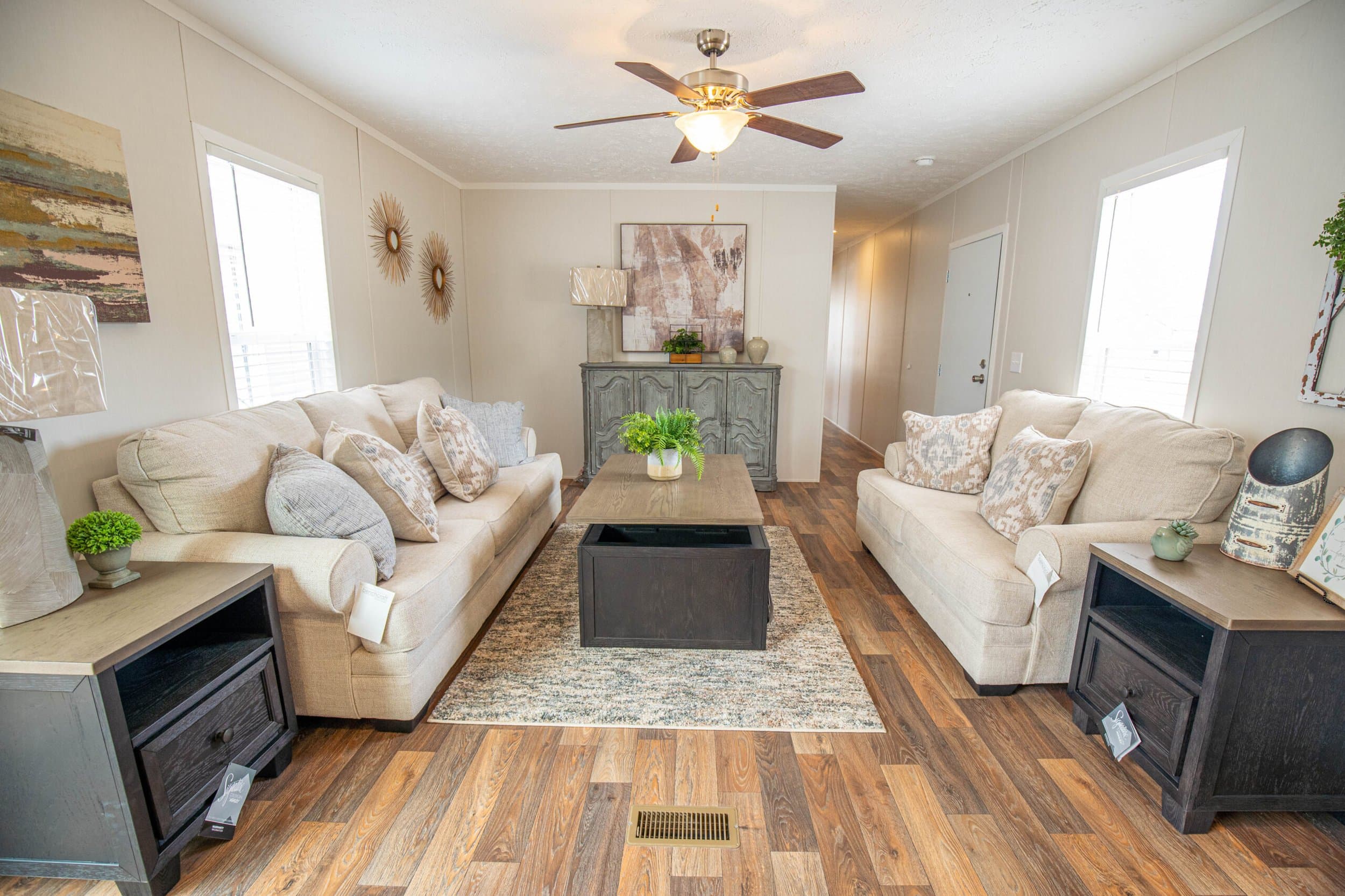 Henson interior home features