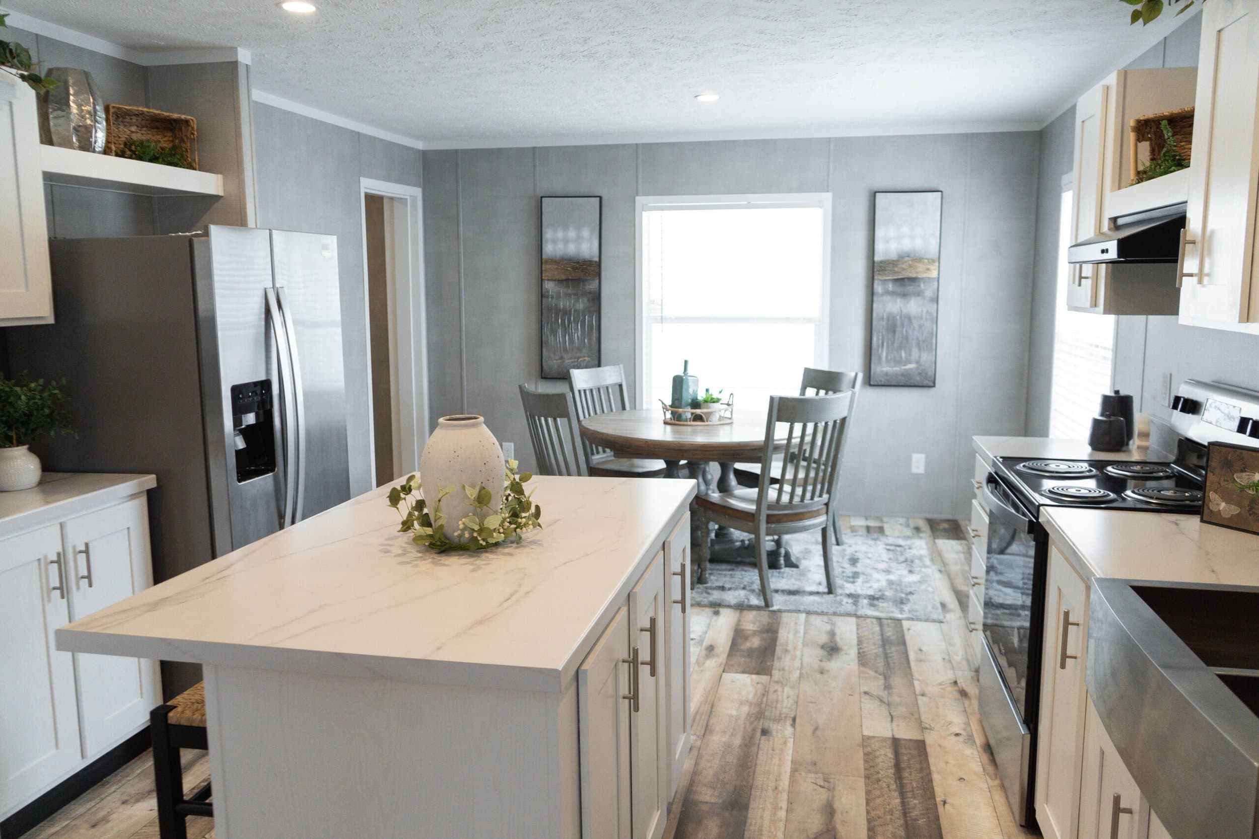 Rover kitchen home features